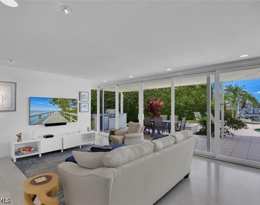 2143 Marina Drive - Photo Thumbnail 13
