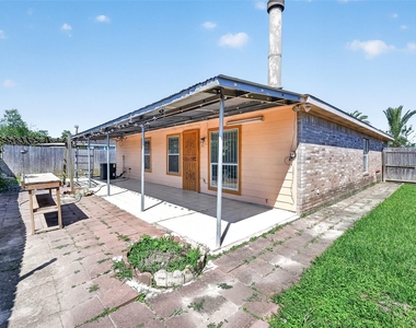 9918 Pierre Court - Photo Thumbnail 18