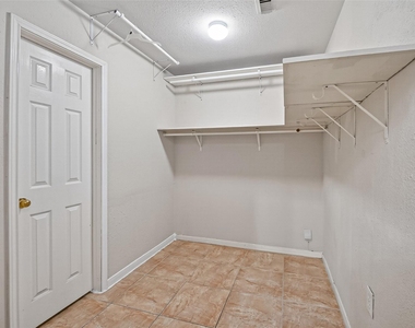 9918 Pierre Court - Photo Thumbnail 15