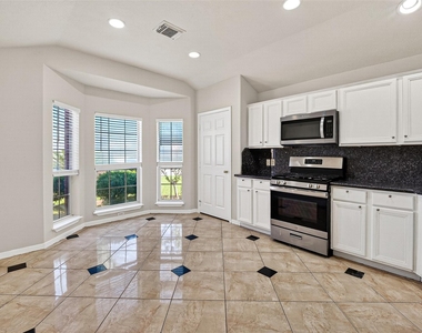 9918 Pierre Court - Photo Thumbnail 7