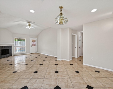9918 Pierre Court - Photo Thumbnail 5