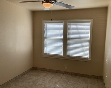 3118 Grant Street - Photo Thumbnail 9