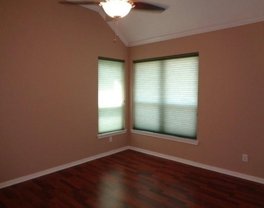 58 Parkway Place - Photo Thumbnail 18