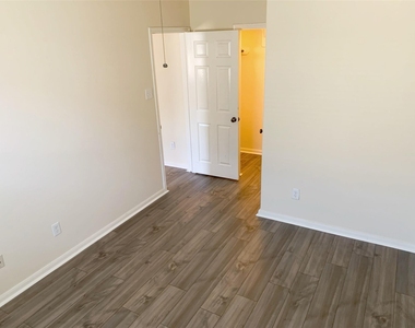 15522 Mossy Park - Photo Thumbnail 12