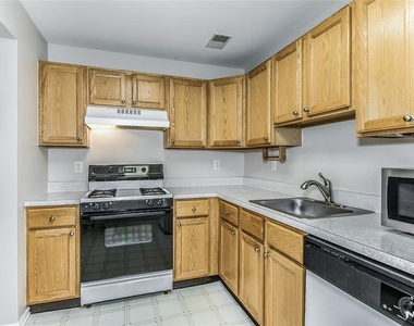 2055 Charles - Photo Thumbnail 3