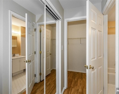 2055 Charles - Photo Thumbnail 13