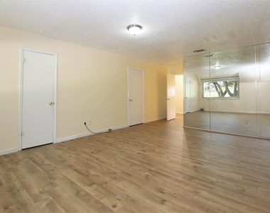 2115 E Weldon - Photo Thumbnail 14