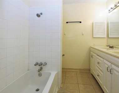 2115 E Weldon - Photo Thumbnail 15
