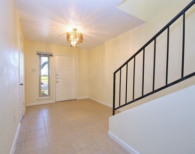 2115 E Weldon - Photo Thumbnail 2