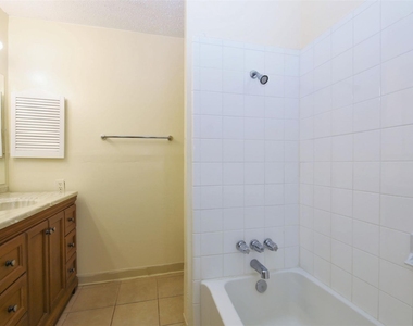 2115 E Weldon - Photo Thumbnail 17