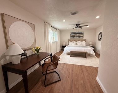 3303 Freshmeadows Drive - Photo Thumbnail 12