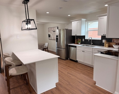 3303 Freshmeadows Drive - Photo Thumbnail 12