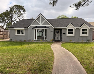 3303 Freshmeadows Drive - Photo Thumbnail 2