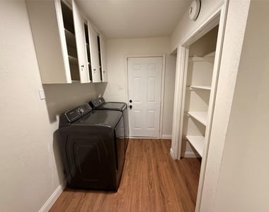 3303 Freshmeadows Drive - Photo Thumbnail 18