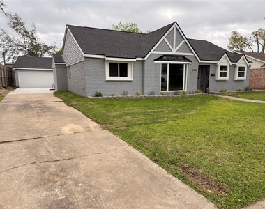 3303 Freshmeadows Drive - Photo Thumbnail 3