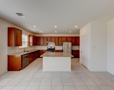 7218 Bakersfield Court - Photo Thumbnail 7
