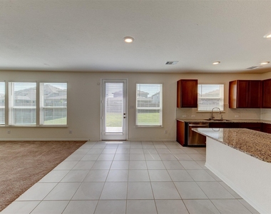 7218 Bakersfield Court - Photo Thumbnail 8