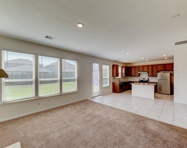 7218 Bakersfield Court - Photo Thumbnail 4