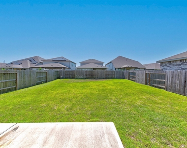 7218 Bakersfield Court - Photo Thumbnail 30