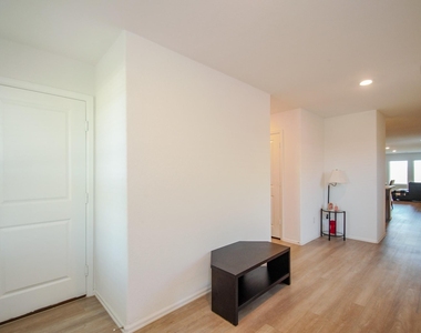 4355 Palmetto Grove Lane - Photo Thumbnail 2