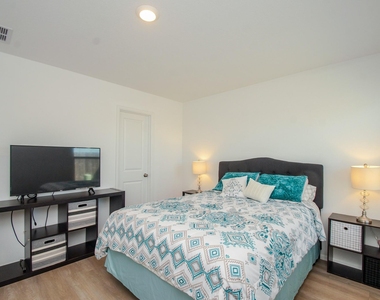 4355 Palmetto Grove Lane - Photo Thumbnail 20