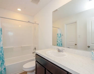 4355 Palmetto Grove Lane - Photo Thumbnail 16