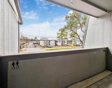 4450 Sherwood Lane - Photo Thumbnail 9