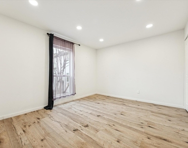 4450 Sherwood Lane - Photo Thumbnail 2