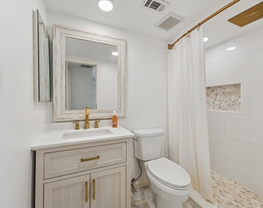 4450 Sherwood Lane - Photo Thumbnail 3