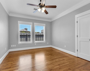 304 Vincent Street - Photo Thumbnail 18