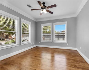 304 Vincent Street - Photo Thumbnail 15