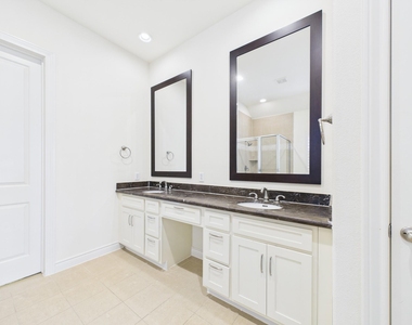 11025 Sherwood Grove - Photo Thumbnail 31