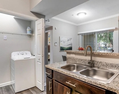 6565 Hollister Street - Photo Thumbnail 11