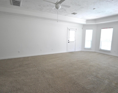 1914 Sand Hollow Lane - Photo Thumbnail 25