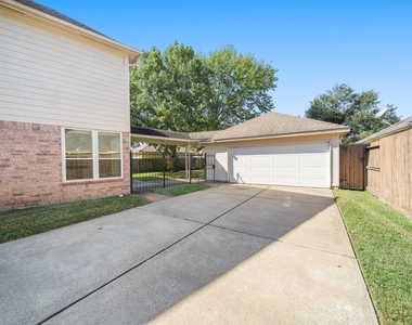 16322 Drystone Lane - Photo Thumbnail 3