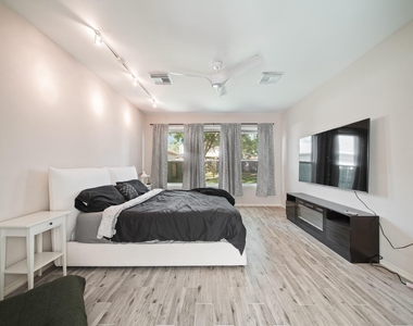 16322 Drystone Lane - Photo Thumbnail 10