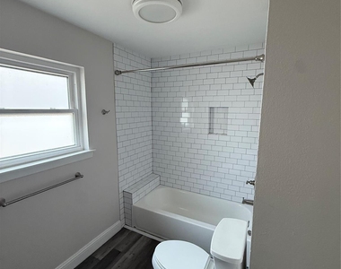 8714 Ilona Lane - Photo Thumbnail 4