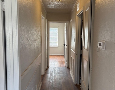 5530 Lakefield Drive - Photo Thumbnail 9