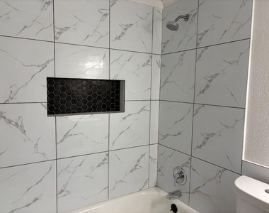 5530 Lakefield Drive - Photo Thumbnail 19