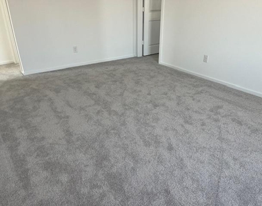 1015 Gentle Nook Drive - Photo Thumbnail 11