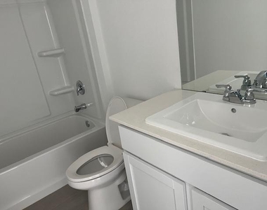 1015 Gentle Nook Drive - Photo Thumbnail 15