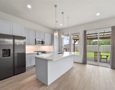 6809 Rocinante Lane - Photo Thumbnail 7