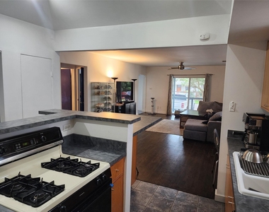 617 E 12th 1/2 Street - Photo Thumbnail 6