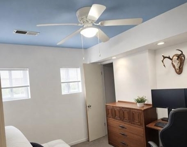 617 E 12th 1/2 Street - Photo Thumbnail 8