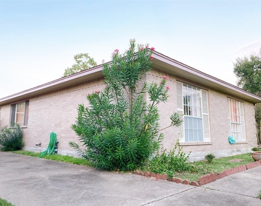 19518 Munsey Court - Photo Thumbnail 3