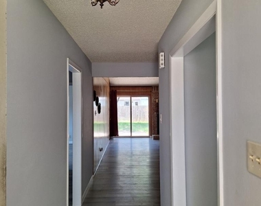 605 Noreda Street - Photo Thumbnail 2