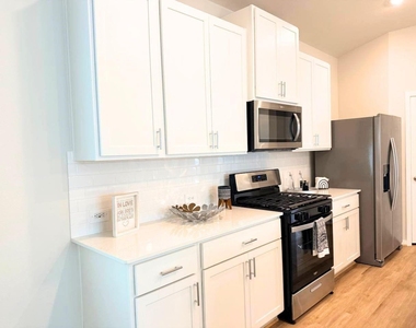 16246 Parish Pointe - Photo Thumbnail 15