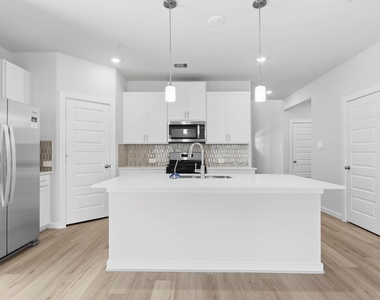 5403 Kingdom Heights Blvd - Photo Thumbnail 11