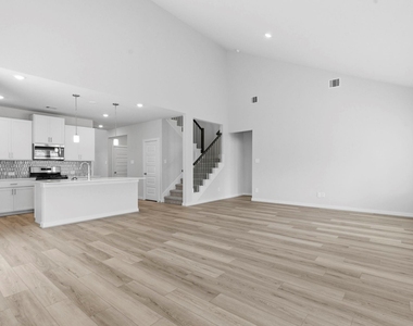 5403 Kingdom Heights Blvd - Photo Thumbnail 20
