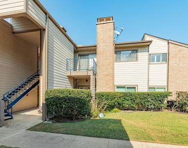 7140 N Holiday Drive - Photo Thumbnail 1